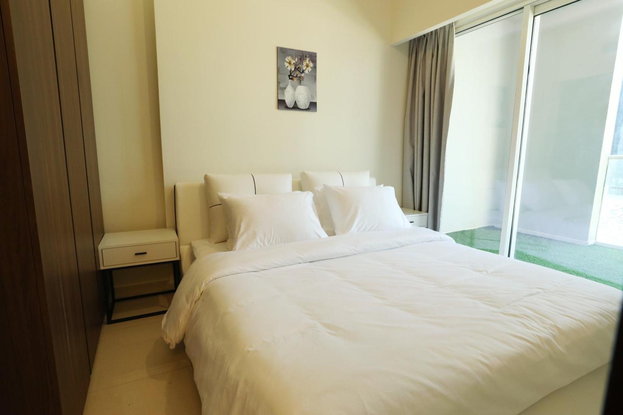 Brown Stone - Burj Khalifa & Pool View Vera Apartment Dubai