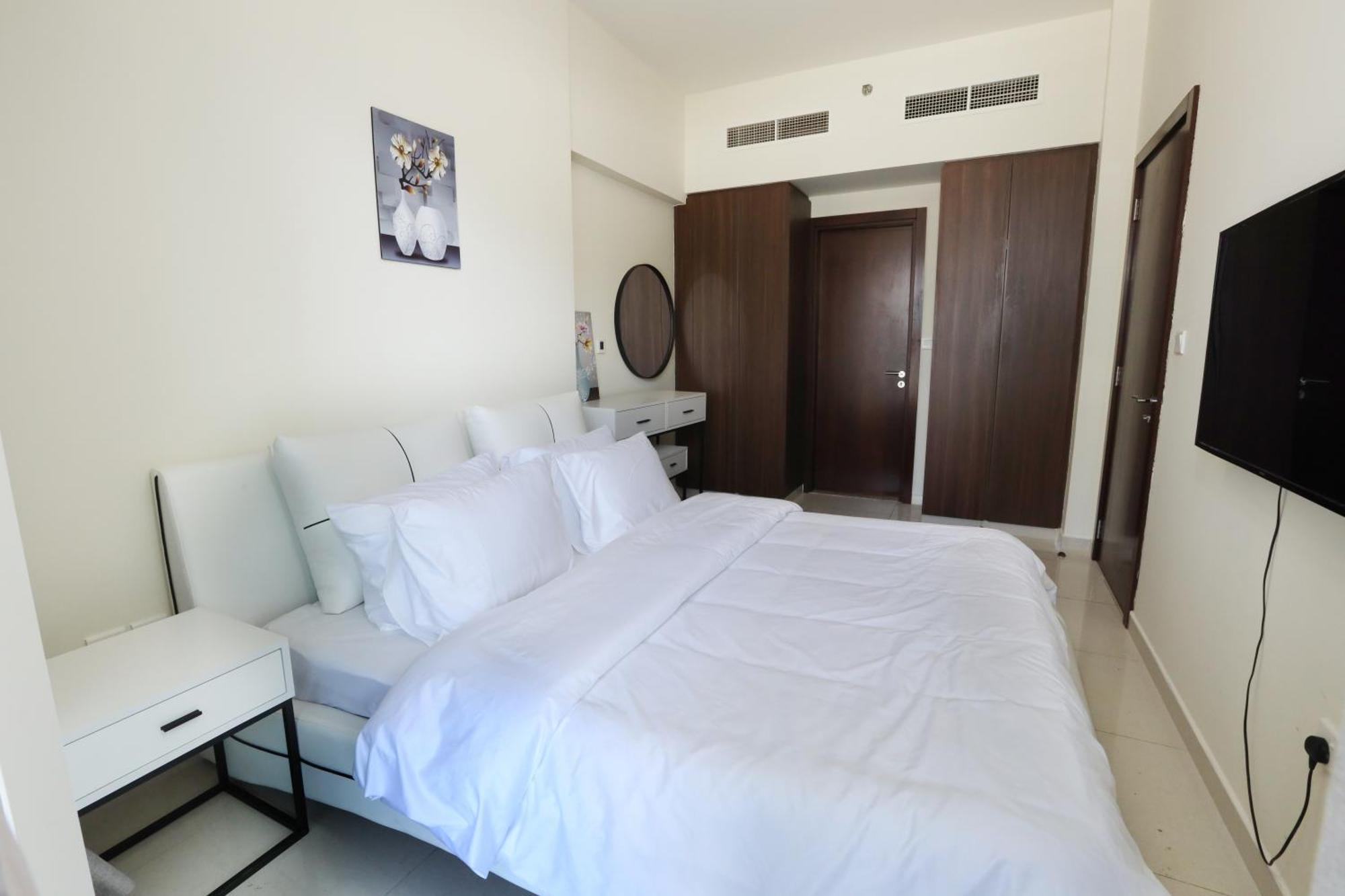 Brown Stone - Burj Khalifa & Pool View Vera Apartment Dubai